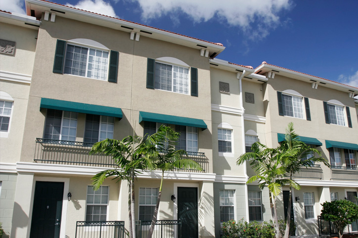 commercial building seamless gutters florida